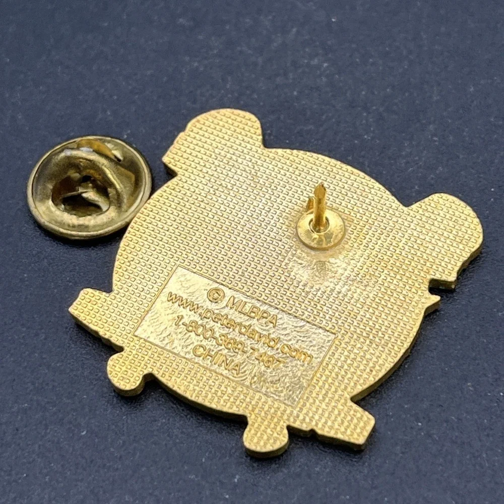 Mark McGwire Record Setting Season 70 Home‎ Runs Baseball Lapel Hat Pin